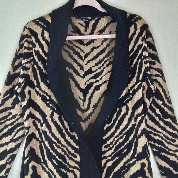 Forever 21 Open Front‎ Sweater Cardigan Size Med in Black, Tan Zebra - Picture 4 of 10